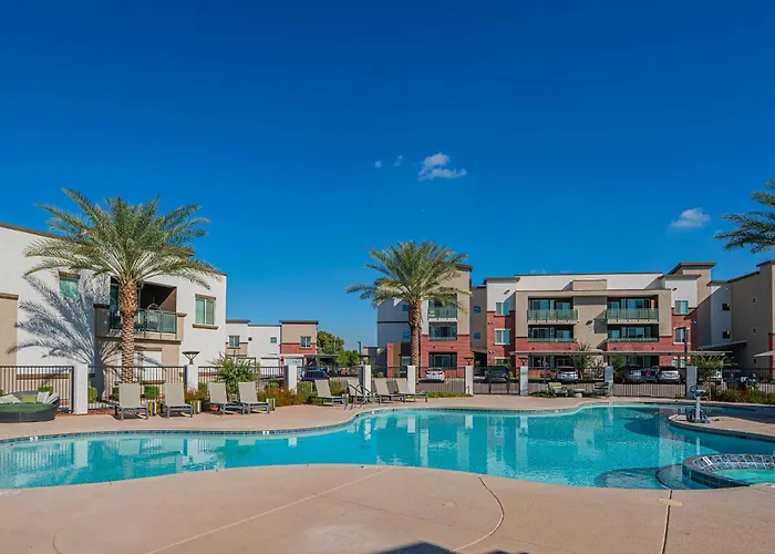 Apartment Westgate & Stadium With Balconypoolgymparkingwd Glendale